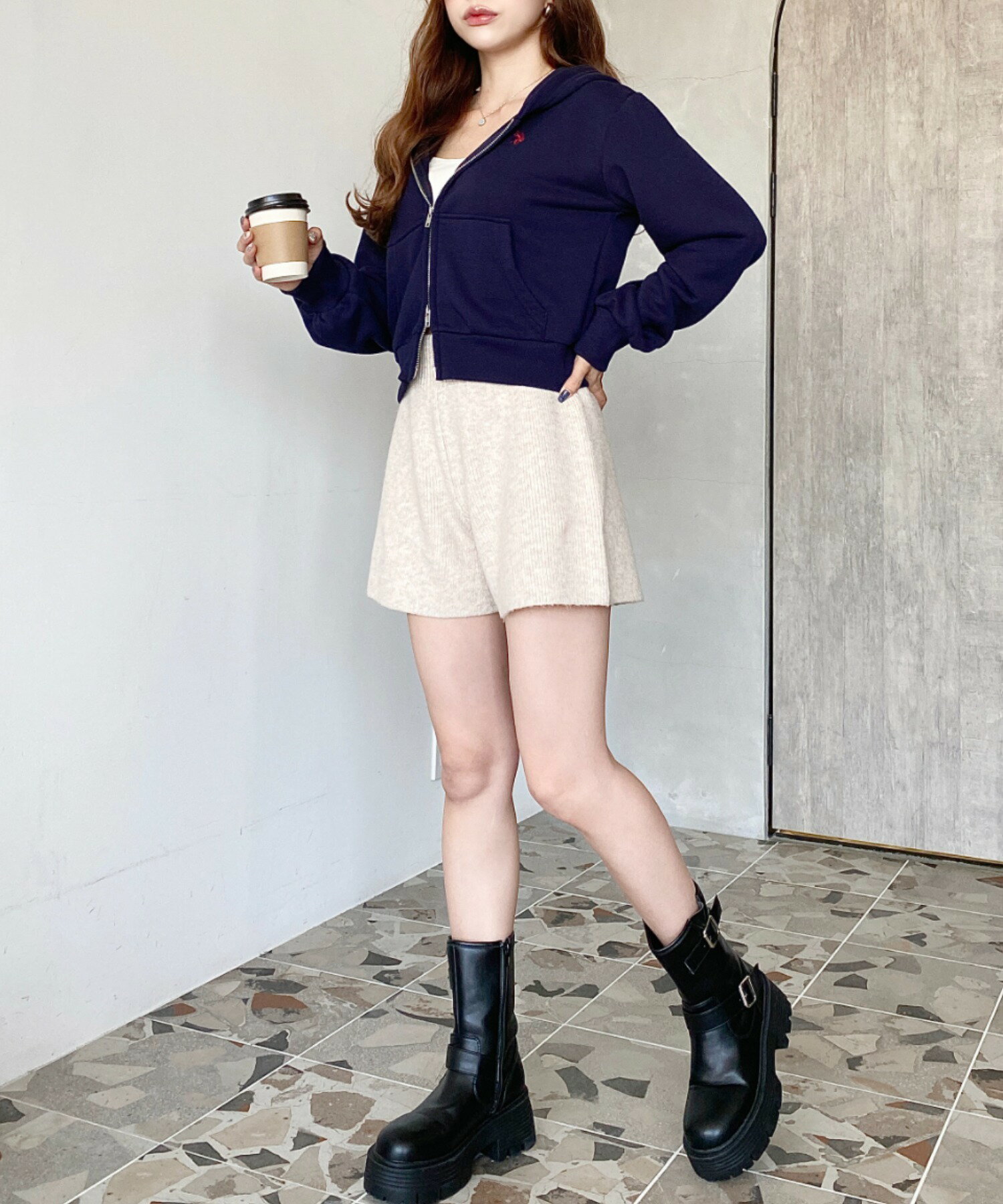 moment+のU.S.POLO ASSN ワンポイント刺繍ダブルジップショートパーカーを使ったコーディネートを紹介します。｜Rakuten Fashion(楽天ファッション／旧楽天ブランドアベニュー)6517165