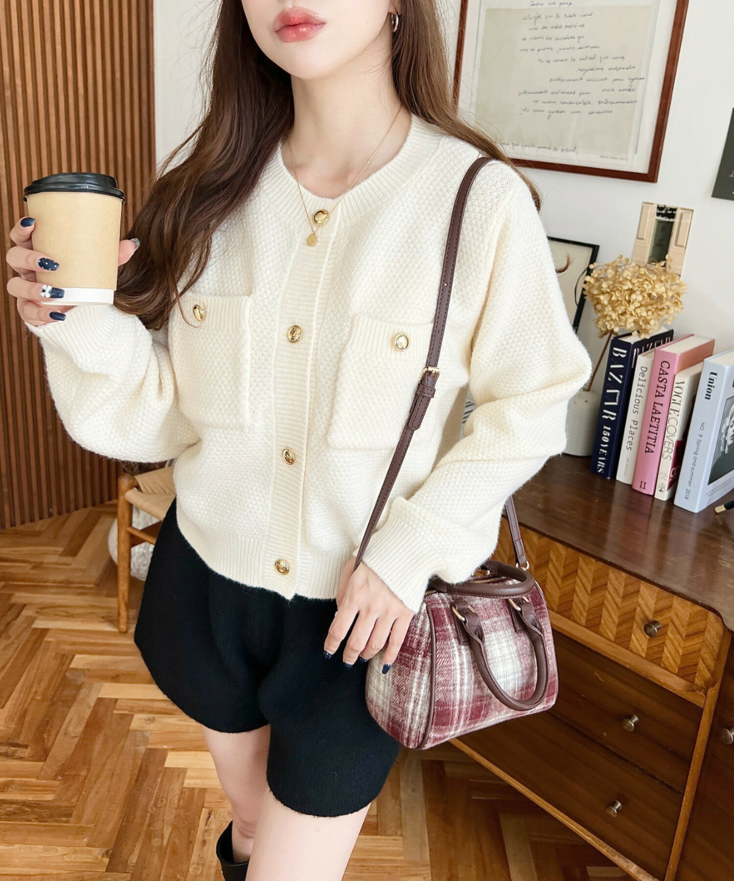 moment+のショート丈ニットパンツを使ったコーディネートを紹介します。｜Rakuten Fashion(楽天ファッション／旧楽天ブランドアベニュー)6517282