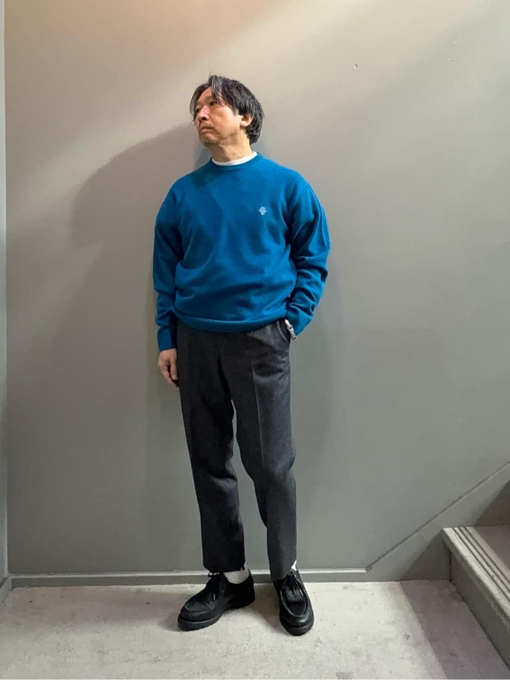 TAKEO KIKUCHIの【Air Palette Knit】ワンポイント カラーニット プルオーバーを使ったコーディネートを紹介します。｜Rakuten Fashion(楽天ファッション／旧楽天ブランドアベニュー)6520215