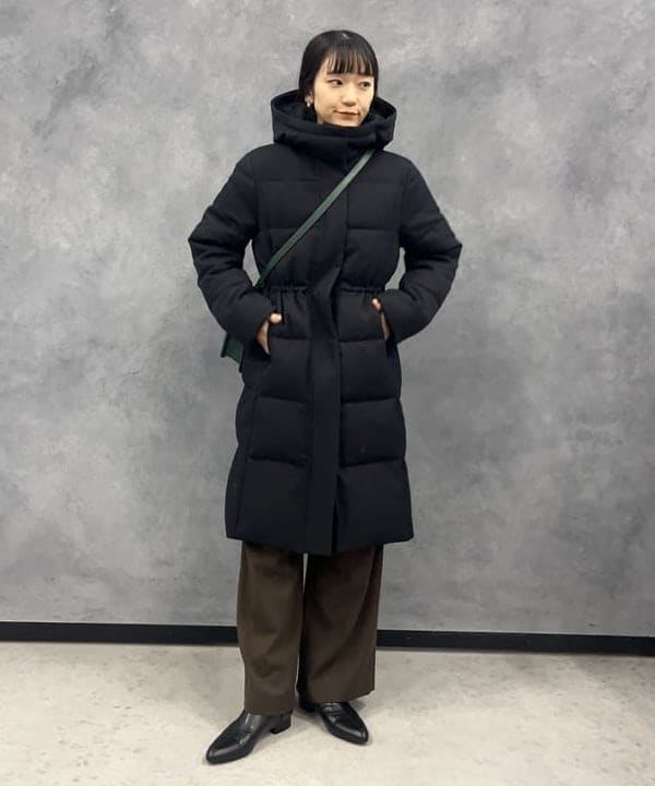 BEAMS HEARTの【2サイズ展開/フード付き/あったか/ファー/膝丈】撥水 ダウン ロングコート 25AWを使ったコーディネートを紹介します。｜Rakuten Fashion(楽天ファッション／旧楽天ブランドアベニュー)6520649