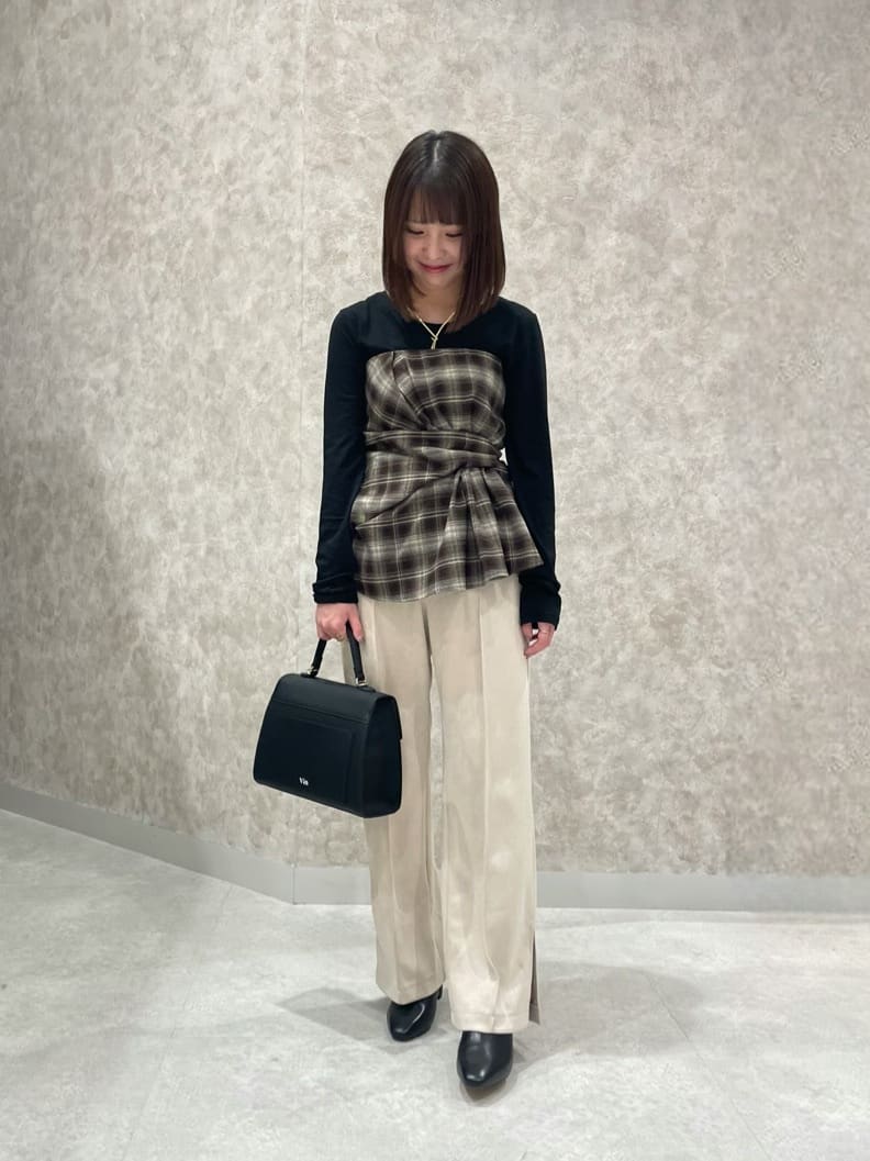 Vinのシャーリングチェックビスチェを使ったコーディネートを紹介します。｜Rakuten Fashion(楽天ファッション／旧楽天ブランドアベニュー)6521204