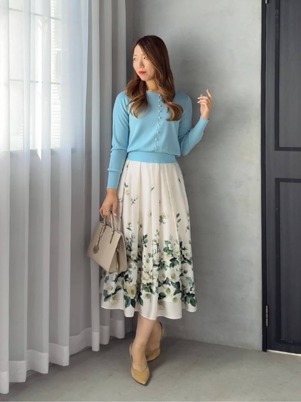 Viaggio Bluの【新色追加】BRISBANE前後2WAYパールニットを使ったコーディネートを紹介します。｜Rakuten Fashion(楽天ファッション／旧楽天ブランドアベニュー)6521729