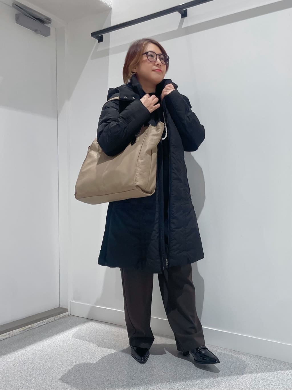 LASUDのボトルネックウールガーターニットを使ったコーディネートを紹介します。｜Rakuten Fashion(楽天ファッション／旧楽天ブランドアベニュー)6522725