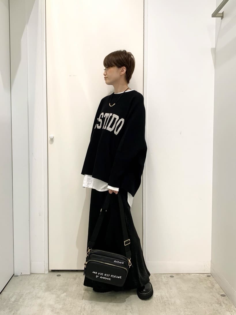 Vinのメッセージプリントスクエアショルダーバッグを使った