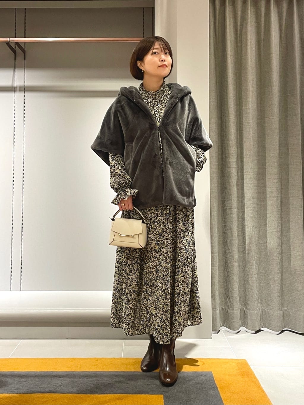 TOMORROWLAND | スムースファー フーディーポンチョ | Rakuten Fashion