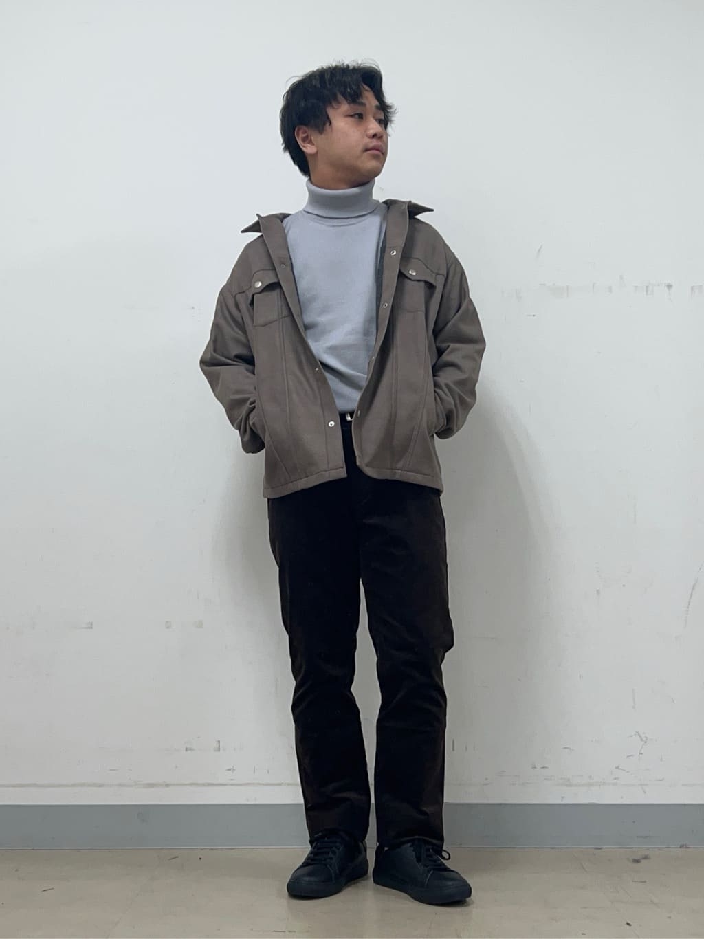 TAKEO KIKUCHIの【JUST ONE LAYER】ダウンファブリック ブルゾンを使ったコーディネートを紹介します。｜Rakuten Fashion(楽天ファッション／旧楽天ブランドアベニュー)6525272