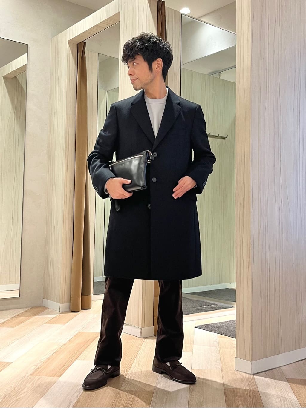 TAKEO KIKUCHIのカシミヤブレンド ビーバー調チェスターコートを使ったコーディネートを紹介します。｜Rakuten Fashion(楽天ファッション／旧楽天ブランドアベニュー)6525952