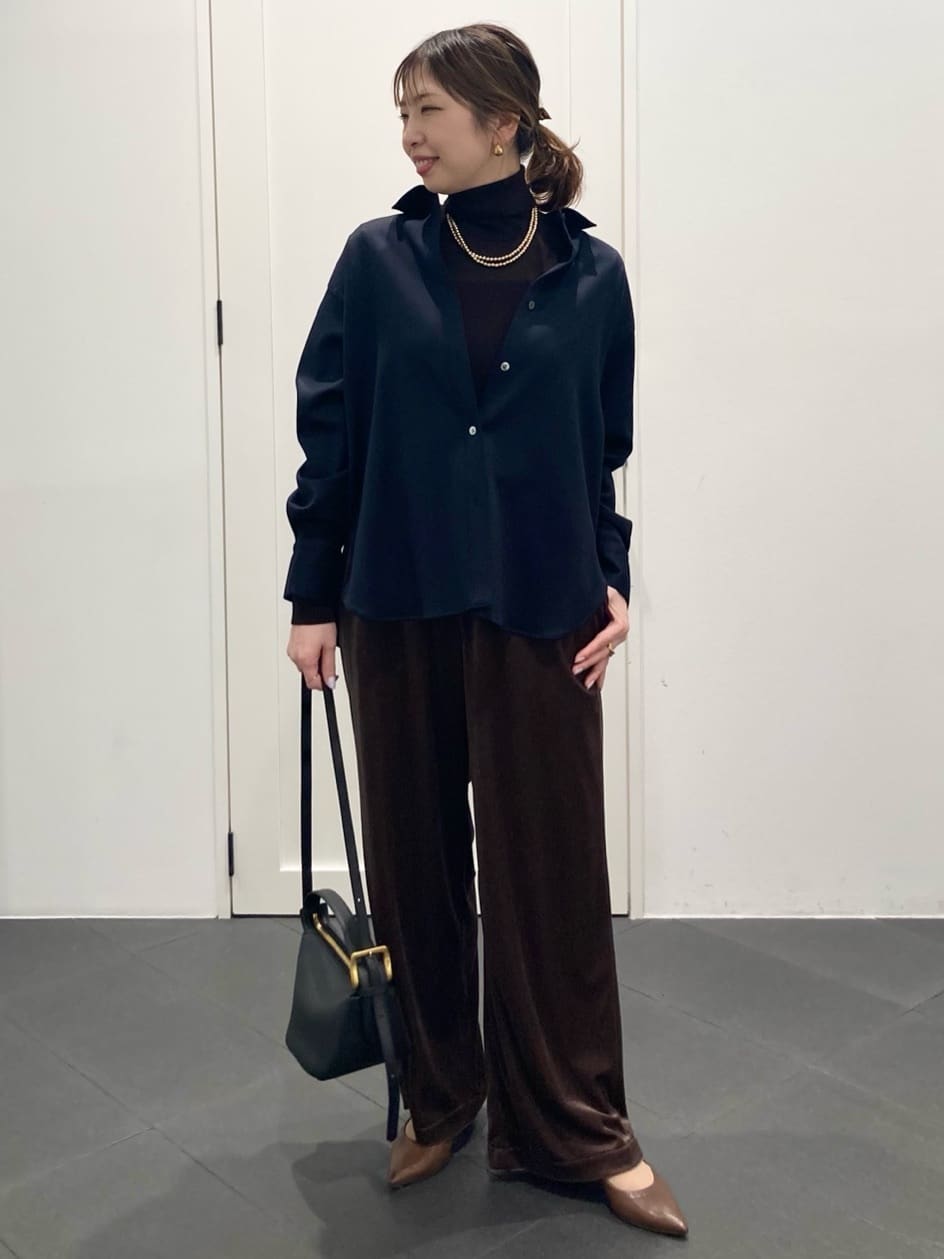 1er Arrondissementのスーパーファインウールボトルネックを使ったコーディネートを紹介します。｜Rakuten Fashion(楽天ファッション／旧楽天ブランドアベニュー)6526107