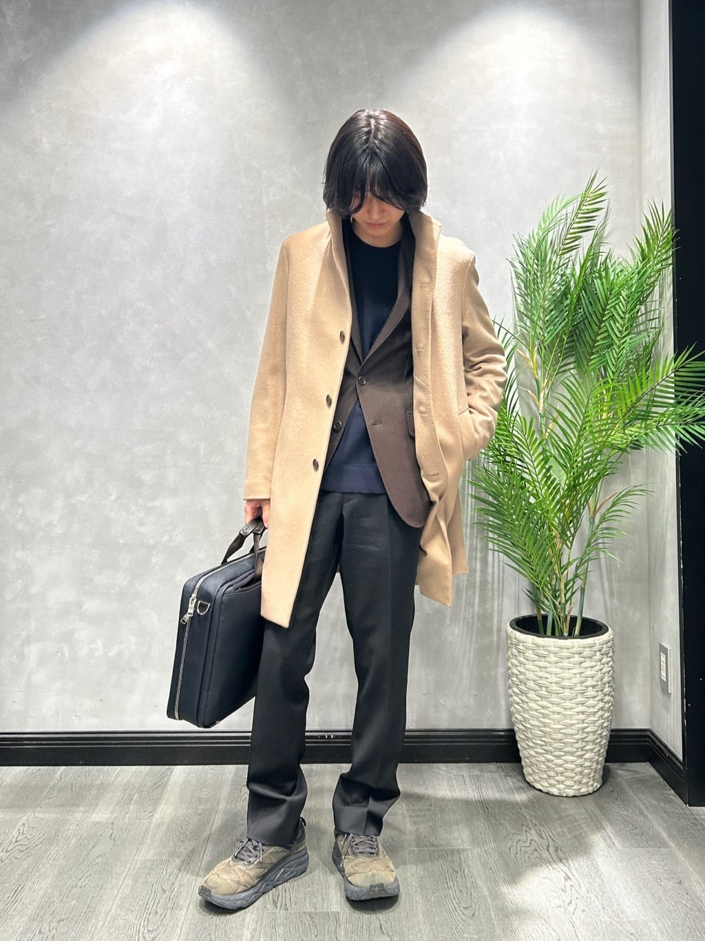 TAKEO KIKUCHIの【ウールカシミヤブレンド】ビーバー調 スタンドカラー コートを使ったコーディネートを紹介します。｜Rakuten Fashion(楽天ファッション／旧楽天ブランドアベニュー)6526242