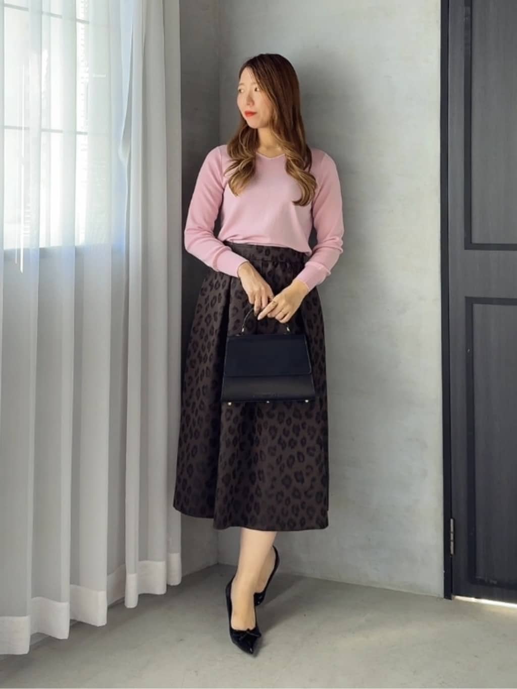 Viaggio Bluの【新色追加】BRISBANE前後2WAYパールニットを使ったコーディネートを紹介します。｜Rakuten Fashion(楽天ファッション／旧楽天ブランドアベニュー)6526323