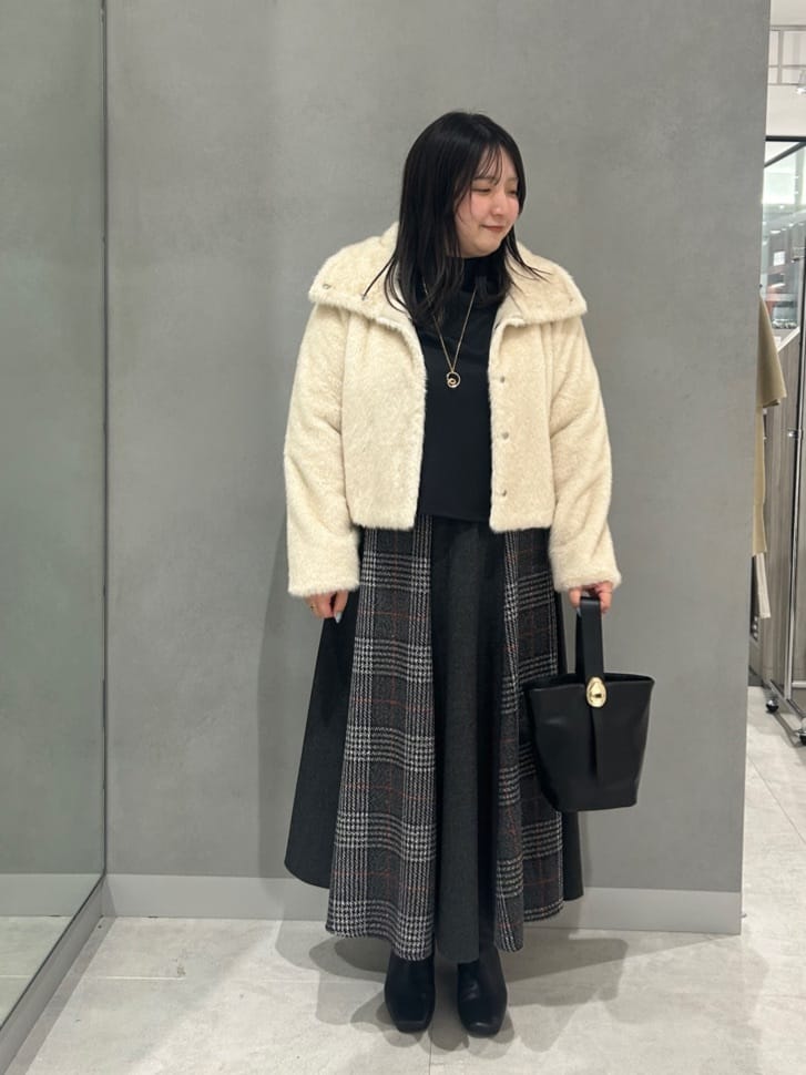 Vinのボリュームスリーブブラウスを使ったコーディネートを紹介します。｜Rakuten Fashion(楽天ファッション／旧楽天ブランドアベニュー)6528711