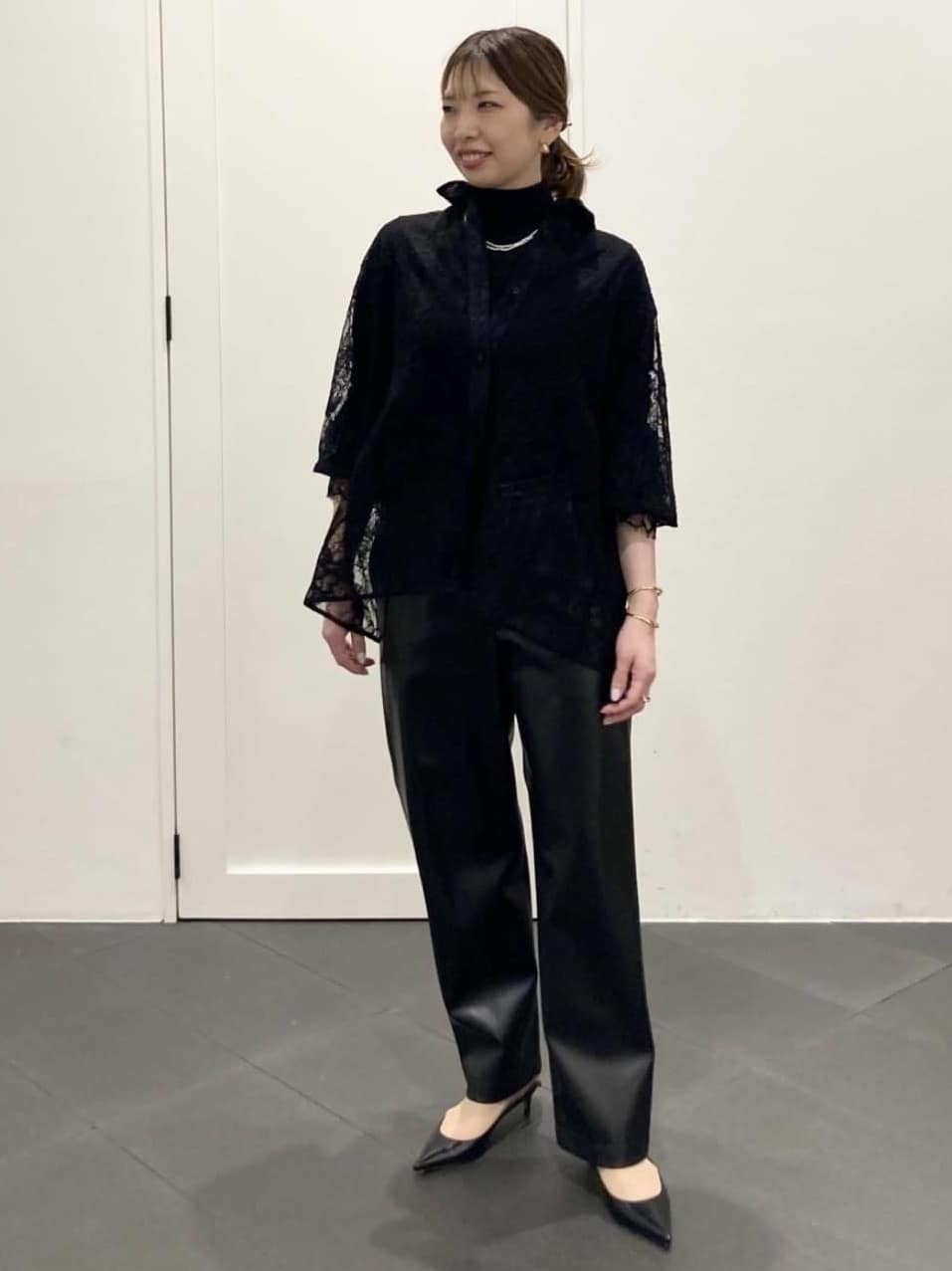 1er Arrondissementのスーパーファインウールボトルネックを使ったコーディネートを紹介します。｜Rakuten Fashion(楽天ファッション／旧楽天ブランドアベニュー)6529061