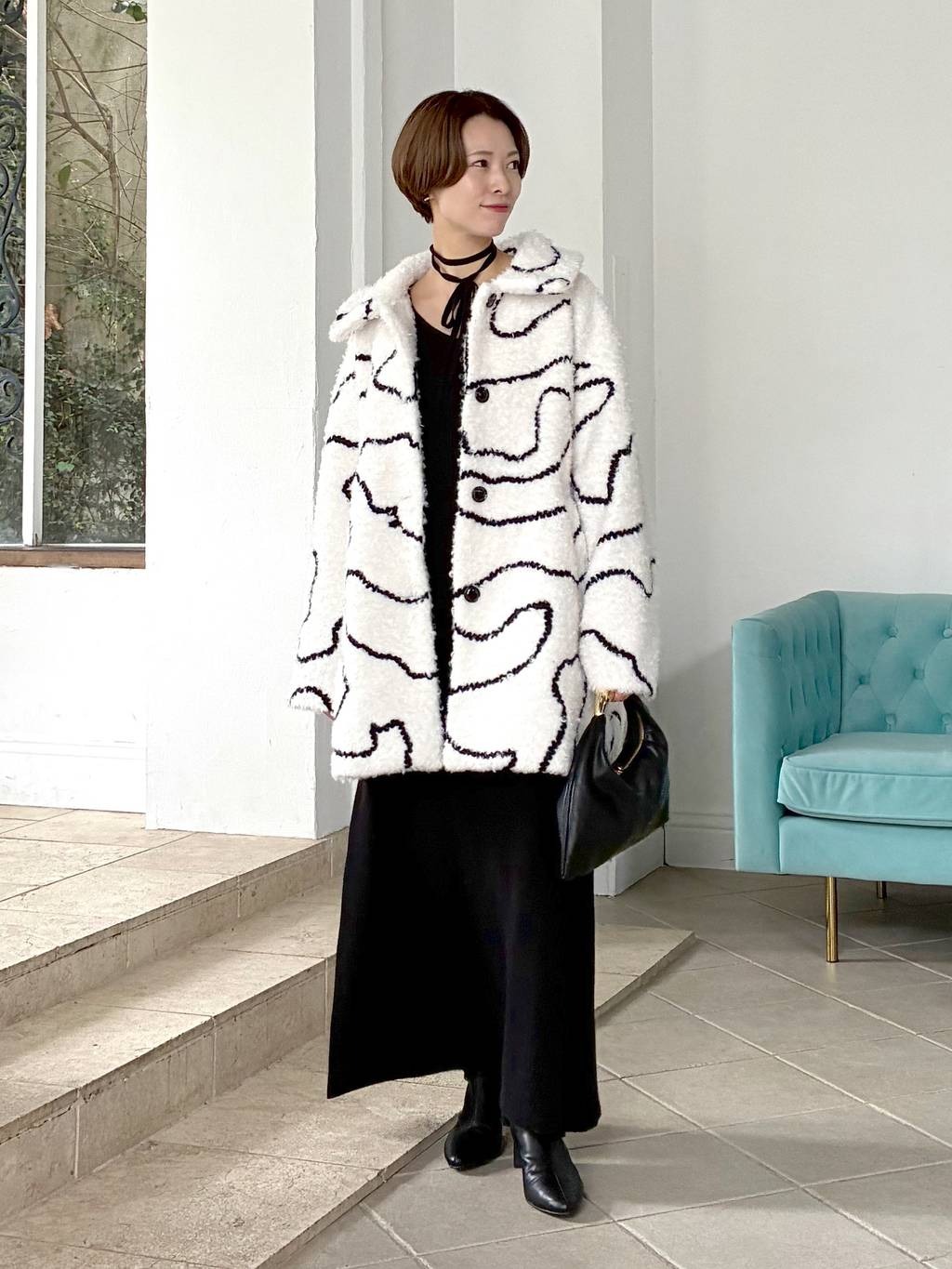 mysty womanの線描きモノトーンコートを使ったコーディネートを紹介します。｜Rakuten Fashion(楽天ファッション／旧楽天ブランドアベニュー)6529937