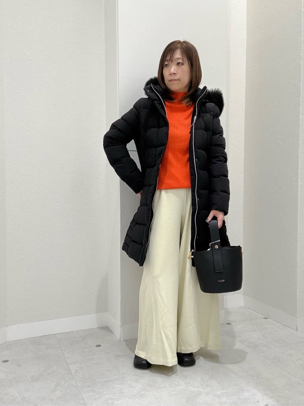 Vinのプレミアムダウンロングコートを使ったコーディネートを紹介します。｜Rakuten Fashion(楽天ファッション／旧楽天ブランドアベニュー)6533291