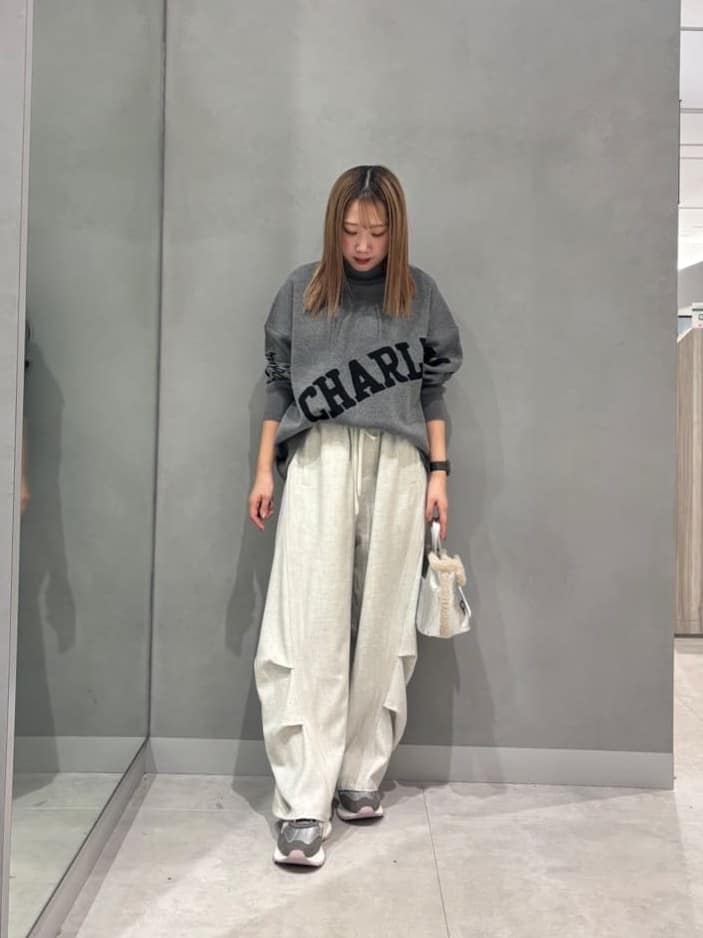 LASUDのグリッタースニーカーを使ったコーディネートを紹介します。｜Rakuten Fashion(楽天ファッション／旧楽天ブランドアベニュー)6532391