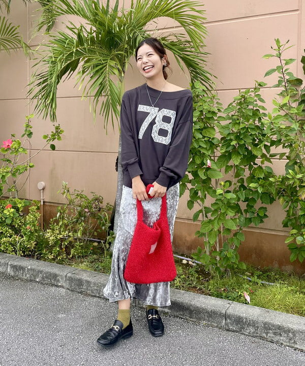 BEAMS HEARTの4WAY オフショル 裏毛 プルオーバーを使ったコーディネートを紹介します。｜Rakuten Fashion(楽天ファッション／旧楽天ブランドアベニュー)6535643