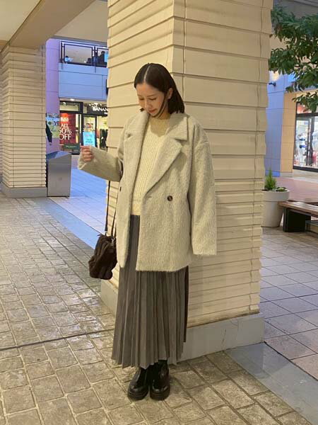 AS KNOW AS plusの♪ダブルにゆるっとビッグサイズ シャギージャケットコートを使ったコーディネートを紹介します。｜Rakuten Fashion(楽天ファッション／旧楽天ブランドアベニュー)6537972