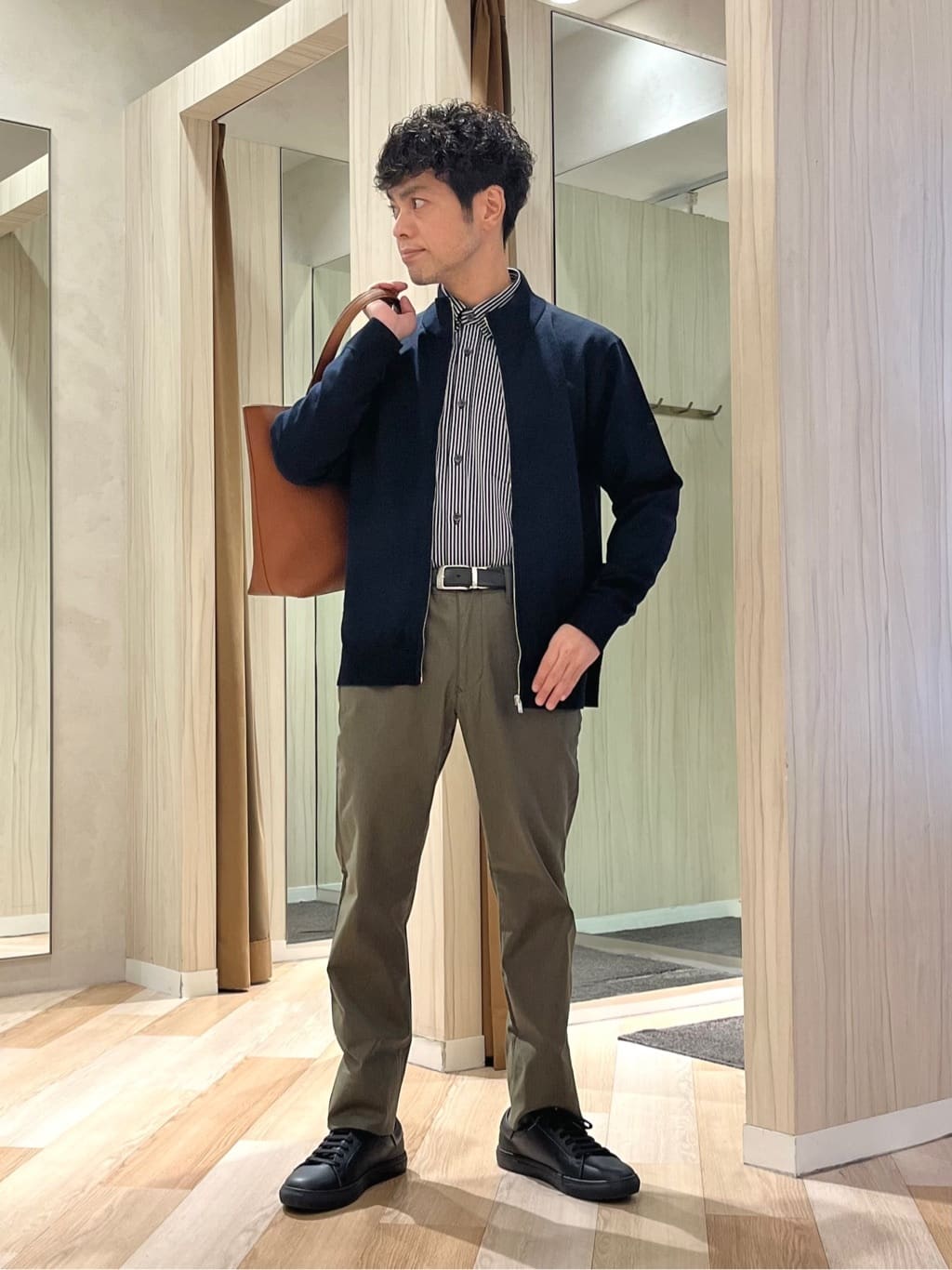 TAKEO KIKUCHIの【抗菌防臭/シーズンレス】シアサッカー ジャージシャツを使ったコーディネートを紹介します。｜Rakuten Fashion(楽天ファッション／旧楽天ブランドアベニュー)6538206