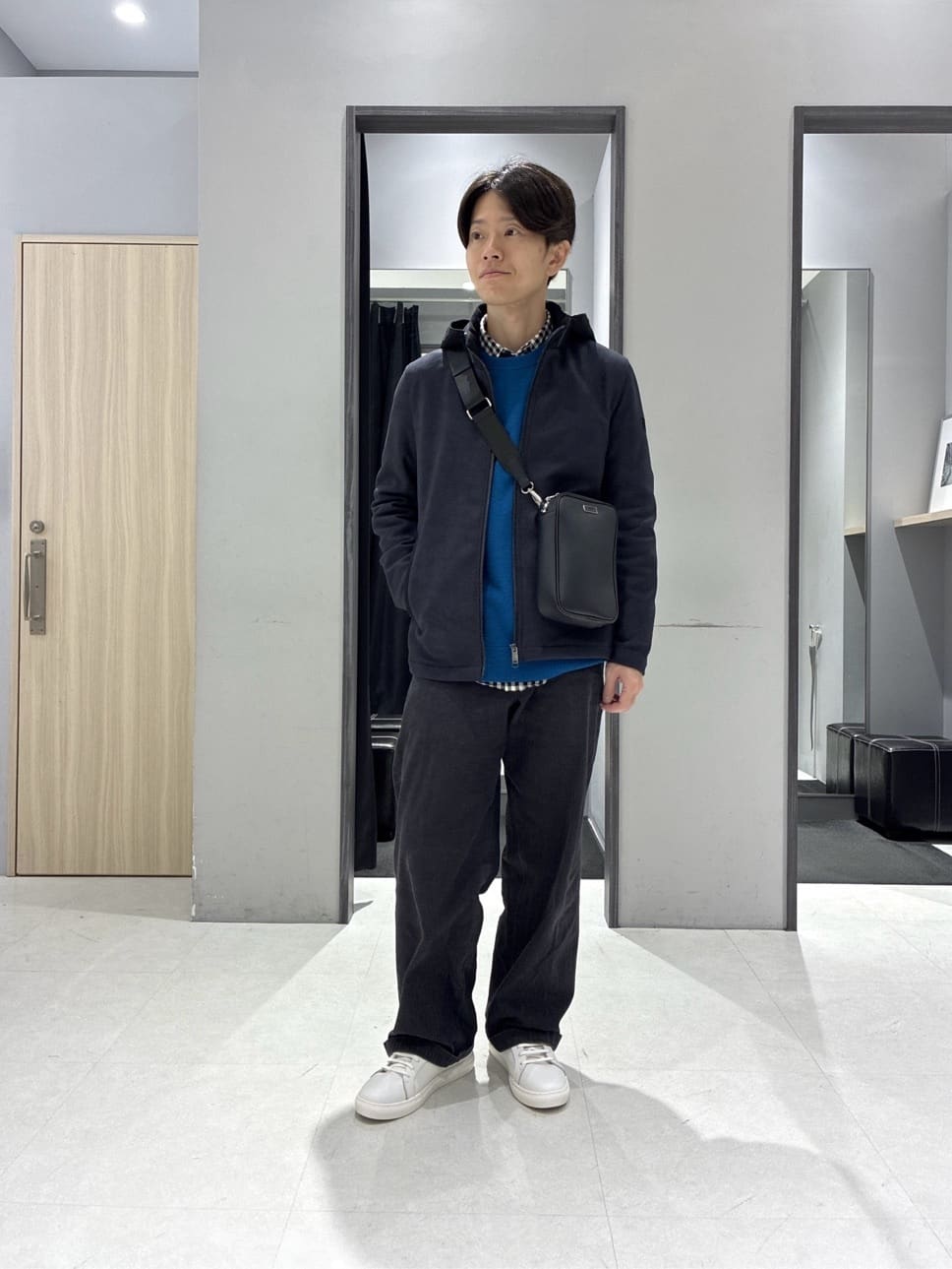 TAKEO KIKUCHIの【JUST ONE LAYER】ダウンファブリック ジップアップ フード ブルゾンを使ったコーディネートを紹介します。｜Rakuten Fashion(楽天ファッション／旧楽天ブランドアベニュー)6538920