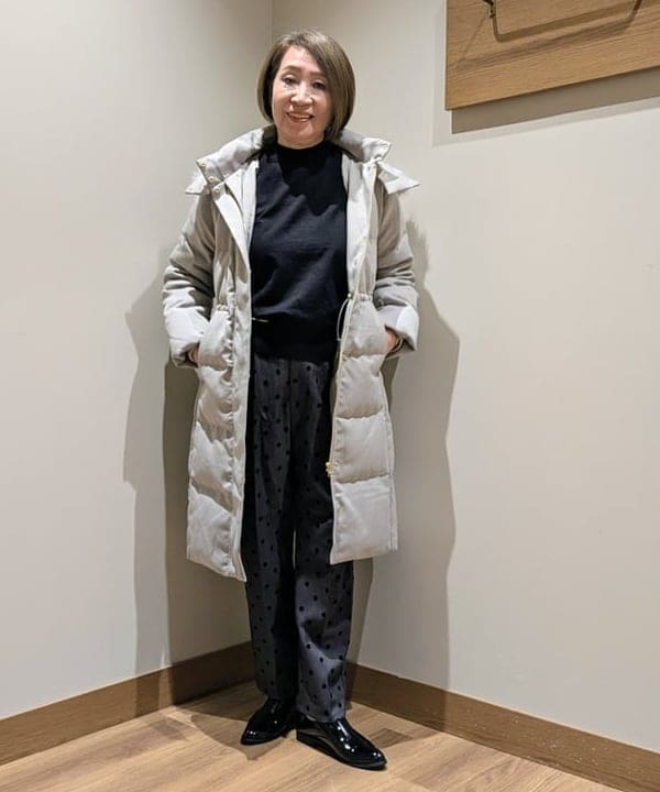 BEAMS HEARTの【2サイズ展開/フード付き/あったか/ファー/膝丈】撥水 ダウン ロングコート 25AWを使ったコーディネートを紹介します。｜Rakuten Fashion(楽天ファッション／旧楽天ブランドアベニュー)6538997