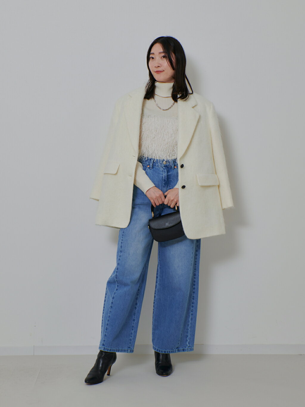 allurevilleのシャギーハーフコートを使ったコーディネートを紹介します。｜Rakuten Fashion(楽天ファッション／旧楽天ブランドアベニュー)6539897