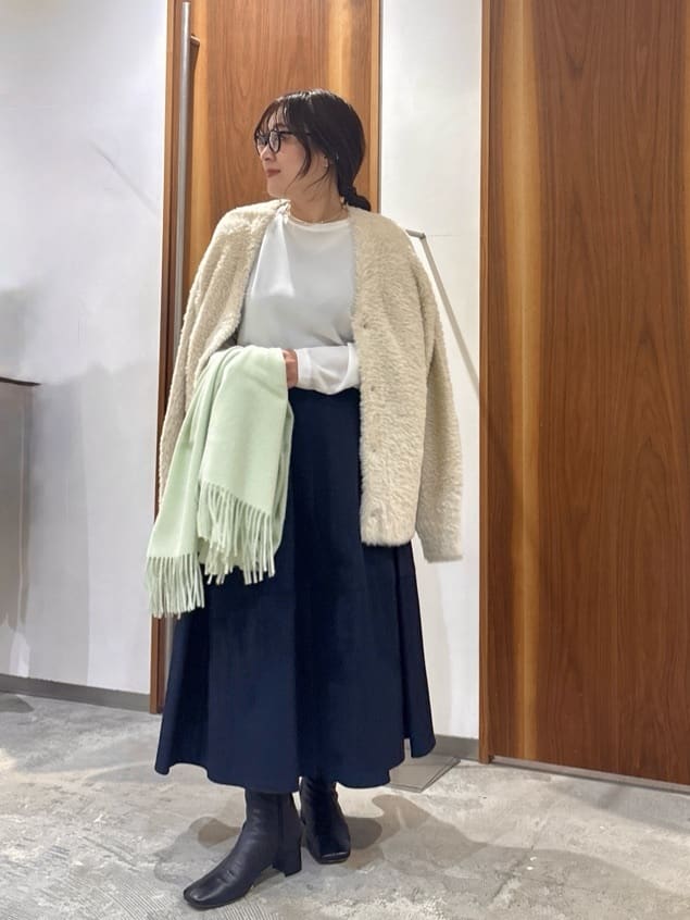 GALLARDAGALANTEのバックスリットブラウスTeeを使ったコーディネートを紹介します。｜Rakuten Fashion(楽天ファッション／旧楽天ブランドアベニュー)6540574