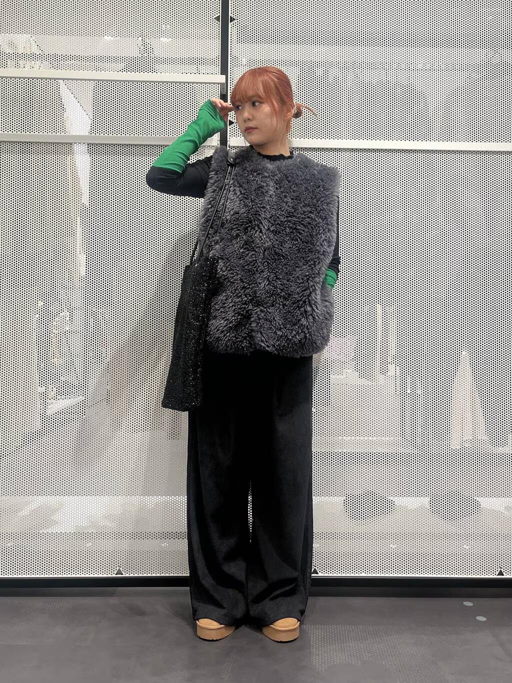 LAKOLEのシープファーベストを使ったコーディネートを紹介します。｜Rakuten Fashion(楽天ファッション／旧楽天ブランドアベニュー)6541385