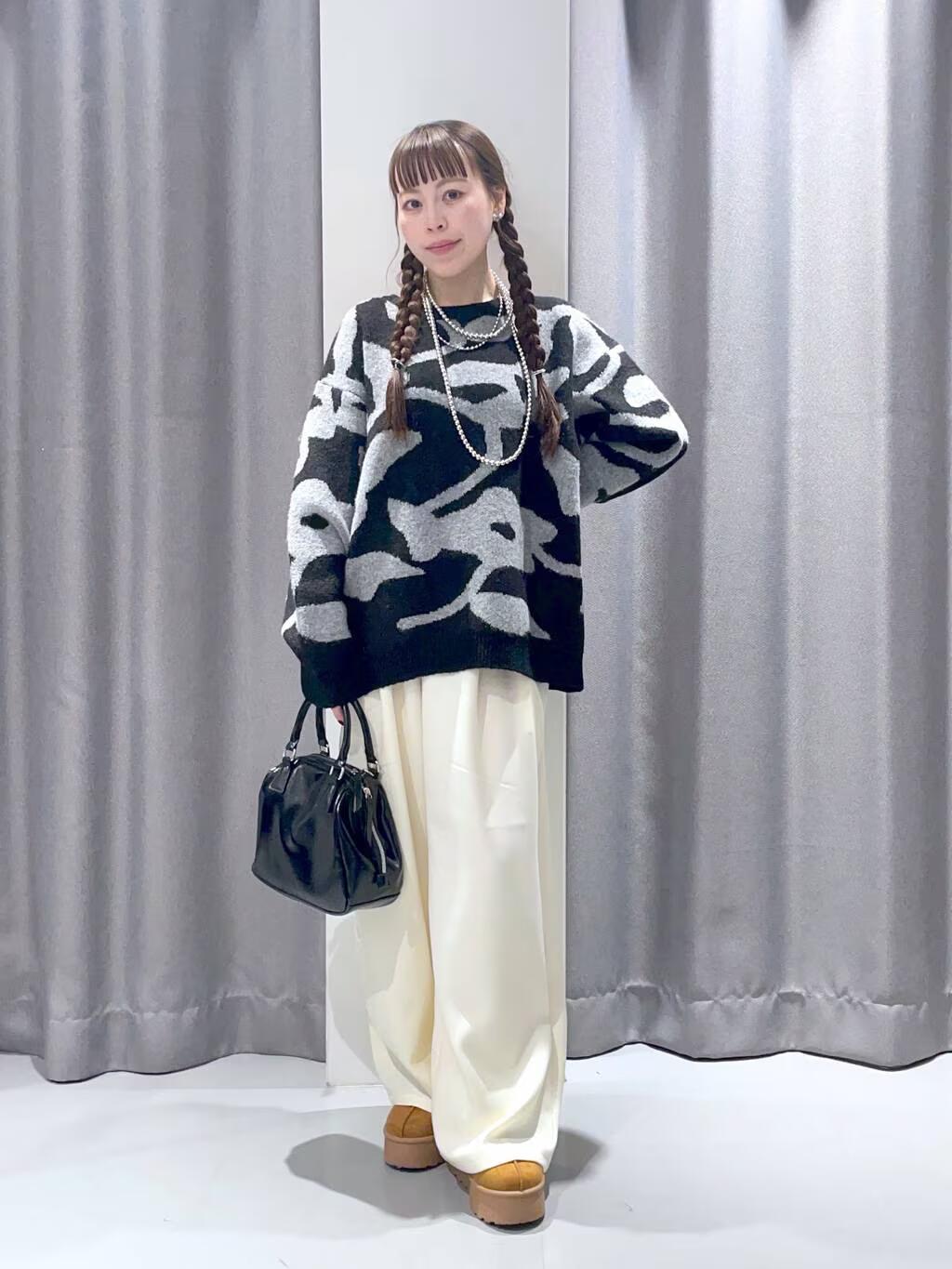 LAKOLEの花柄ジャガードニットプルオーバーを使ったコーディネートを紹介します。｜Rakuten Fashion(楽天ファッション／旧楽天ブランドアベニュー)6541391