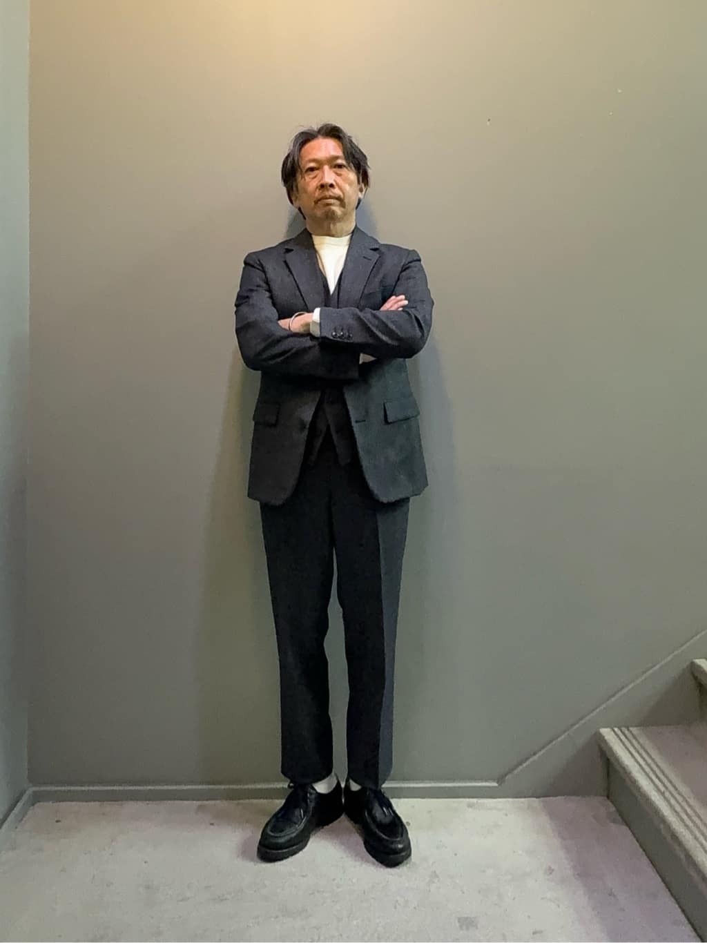 TAKEO KIKUCHIの【Air Palette Knit】ワンポイント カラーニット プルオーバーを使ったコーディネートを紹介します。｜Rakuten Fashion(楽天ファッション／旧楽天ブランドアベニュー)6542604