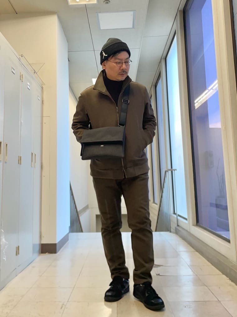 TAKEO KIKUCHIの【JUST ONE LAYER】ダウンファブリック ジップアップ リブ ブルゾンを使ったコーディネートを紹介します。｜Rakuten Fashion(楽天ファッション／旧楽天ブランドアベニュー)6543444