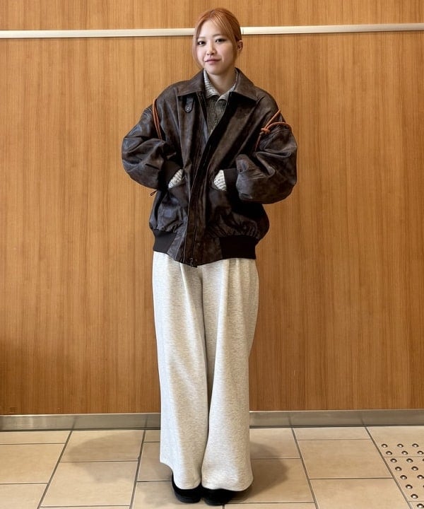 BEAMS HEARTのハーフジップ ニット プルオーバーを使ったコーディネートを紹介します。｜Rakuten Fashion(楽天ファッション／旧楽天ブランドアベニュー)6543626