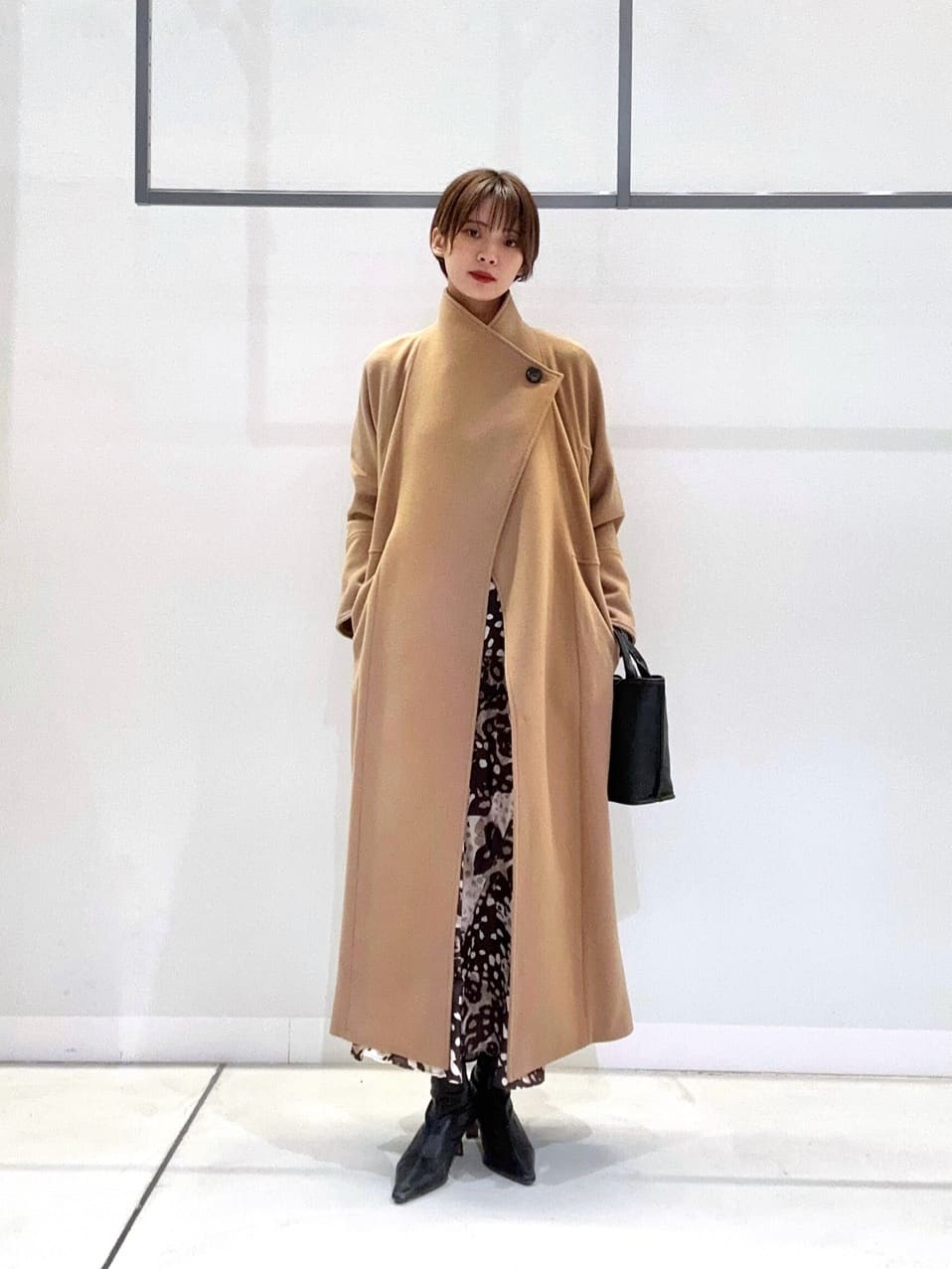 LASUDのベロアロングスリーブプルオーバーを使ったコーディネートを紹介します。｜Rakuten Fashion(楽天ファッション／旧楽天ブランドアベニュー)6545707