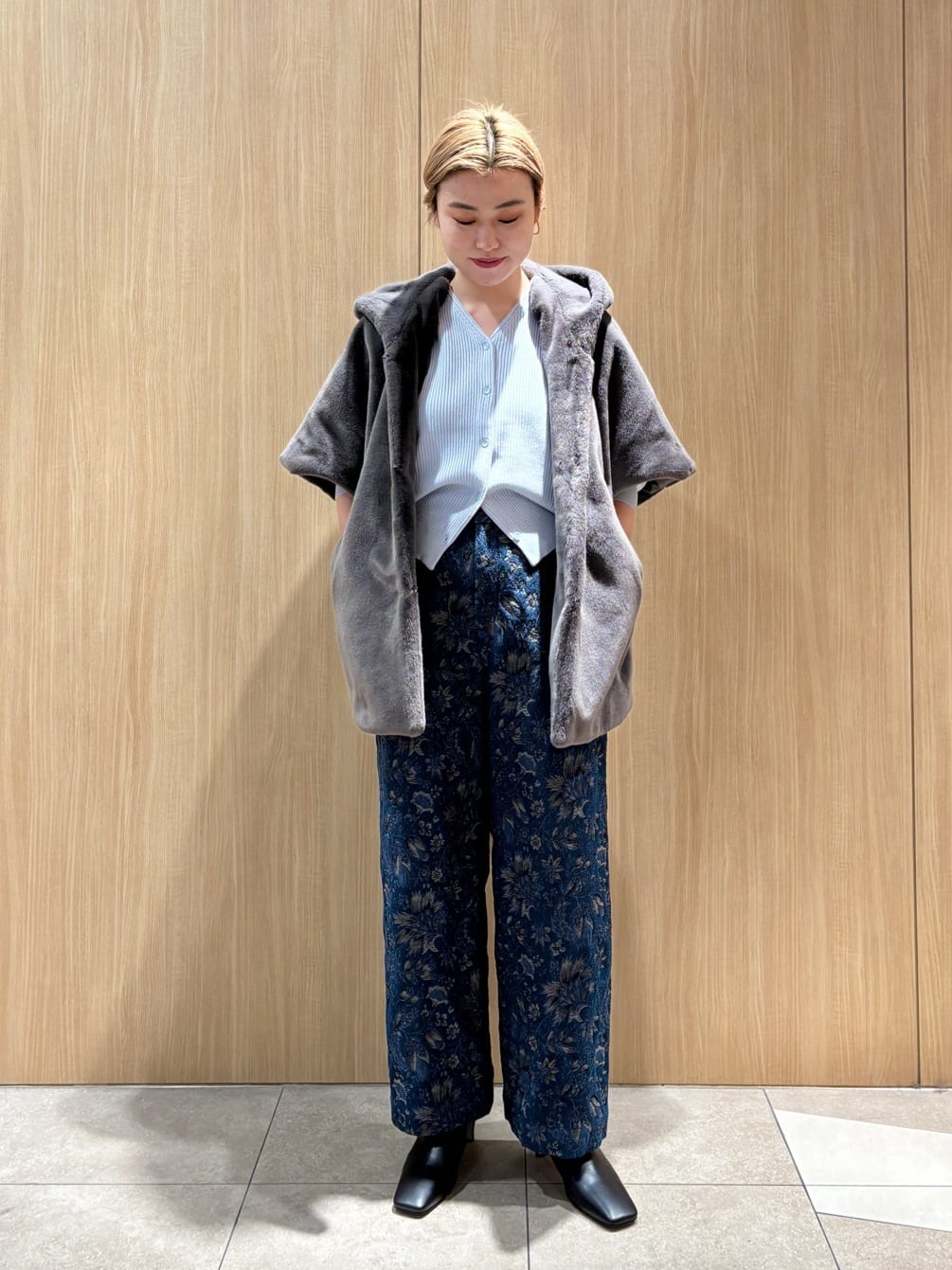 TOMORROWLAND | スムースファー フーディーポンチョ | Rakuten Fashion