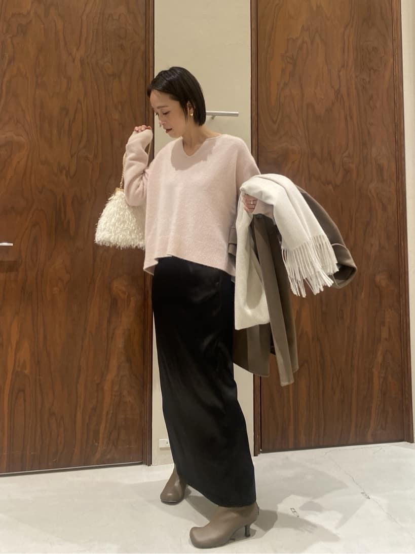 GALLARDAGALANTEの【手洗い可能】ストレッチサテンタイトスカートを使ったコーディネートを紹介します。｜Rakuten Fashion(楽天ファッション／旧楽天ブランドアベニュー)6552353