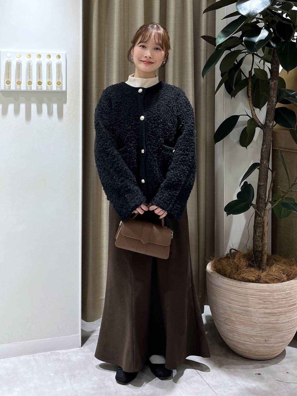 mysty womanのツイードライククルーネックカーディガンを使ったコーディネートを紹介します。｜Rakuten Fashion(楽天ファッション／旧楽天ブランドアベニュー)6554623