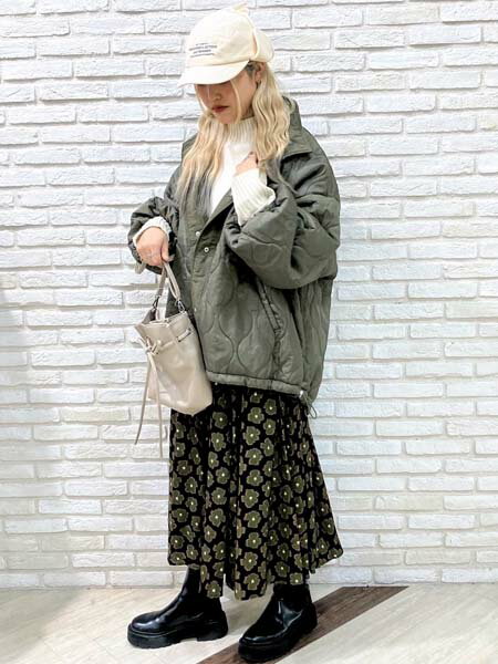 AS KNOW AS plusの♪ベルト付属ボリュームロングスカートを使ったコーディネートを紹介します。｜Rakuten Fashion(楽天ファッション／旧楽天ブランドアベニュー)6554764