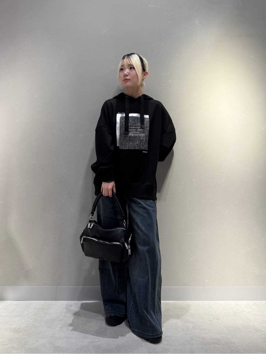 LASUDのマルチポケット2WAYバッグを使ったコーディネートを紹介します。｜Rakuten Fashion(楽天ファッション／旧楽天ブランドアベニュー)6555145