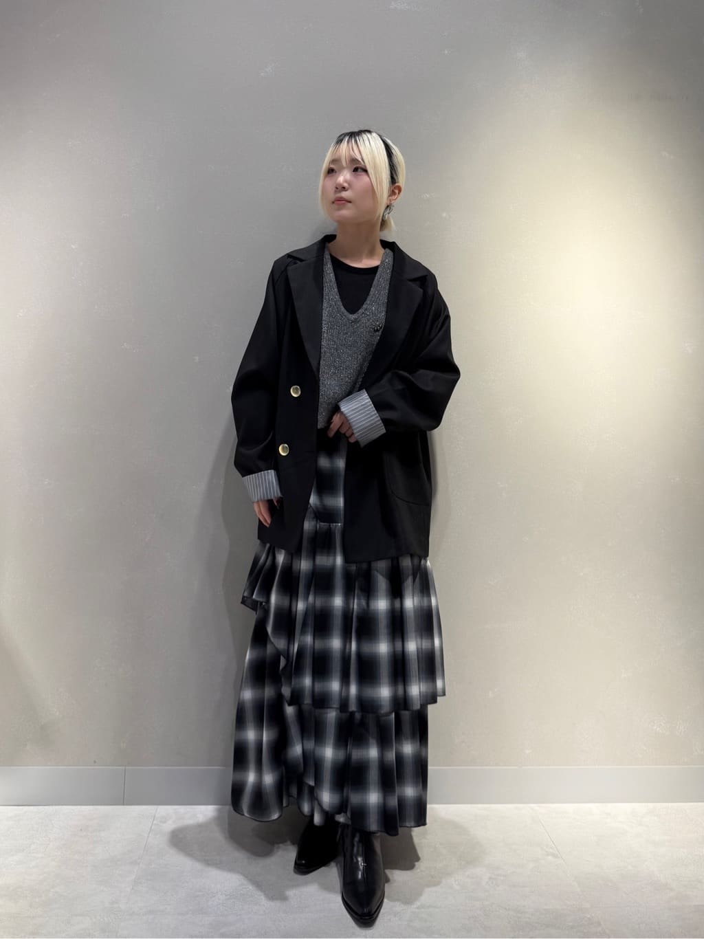 Vinのツイルテーラードジャケットを使ったコーディネートを紹介します。｜Rakuten Fashion(楽天ファッション／旧楽天ブランドアベニュー)6555146