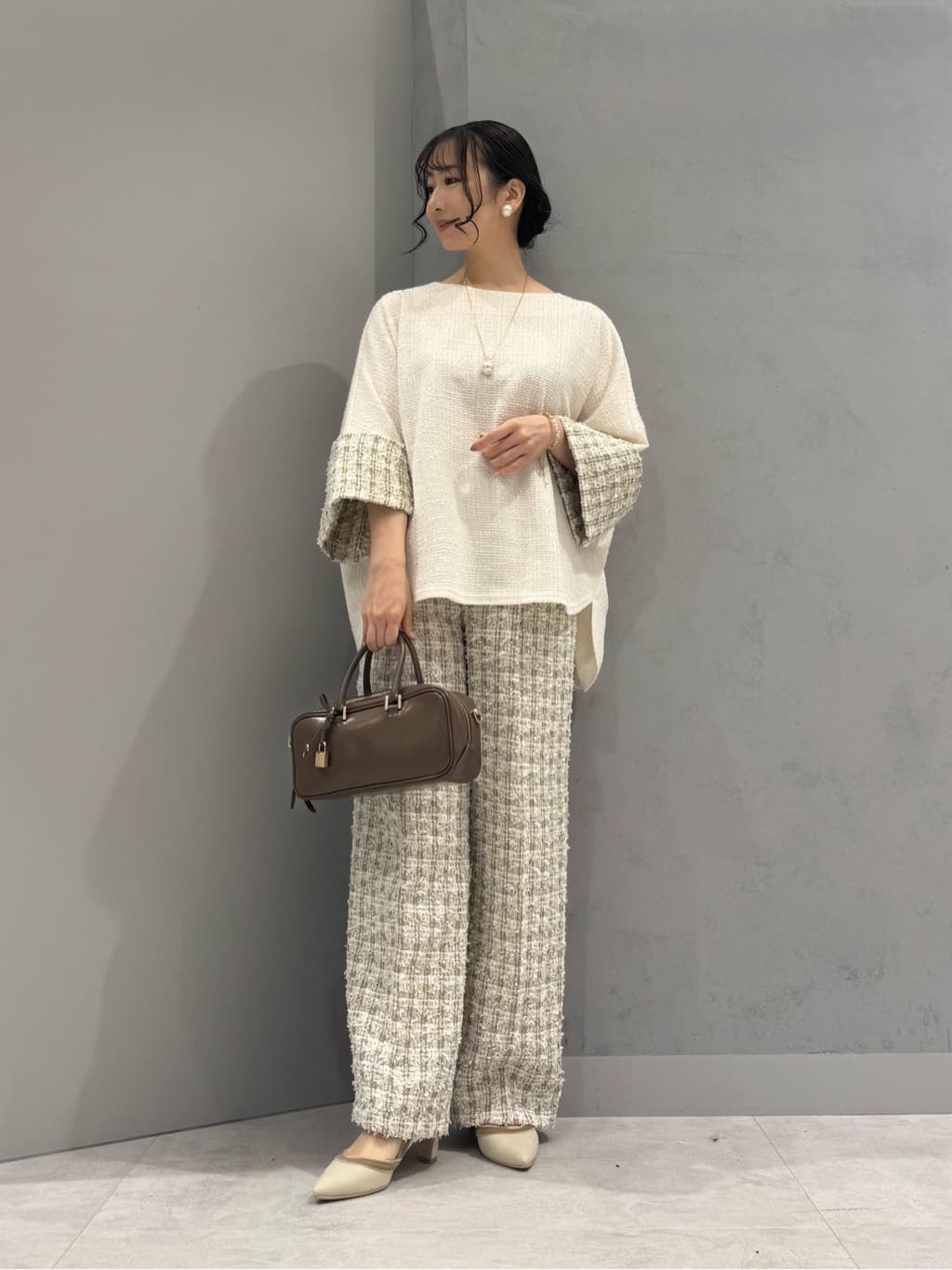 Vinのラメファンシーツイードワイドパンツを使ったコーディネートを紹介します。｜Rakuten Fashion(楽天ファッション／旧楽天ブランドアベニュー)6555285