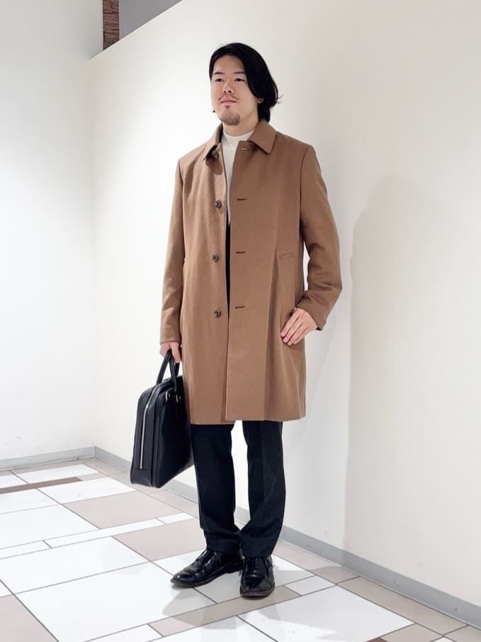 TAKEO KIKUCHIのカシミヤブレンド ビーバー調ステンカラーコートを使ったコーディネートを紹介します。｜Rakuten Fashion(楽天ファッション／旧楽天ブランドアベニュー)6555428