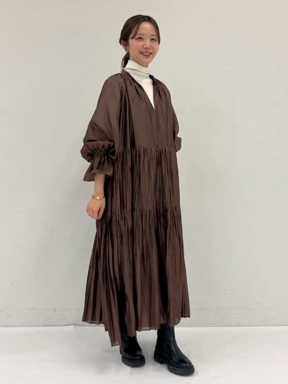 1er Arrondissementのスーパーファインウールボトルネックを使ったコーディネートを紹介します。｜Rakuten Fashion(楽天ファッション／旧楽天ブランドアベニュー)6556105