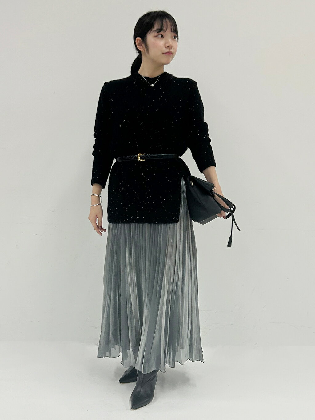 1er Arrondissementのラメノットウールスリットニットを使ったコーディネートを紹介します。｜Rakuten Fashion(楽天ファッション／旧楽天ブランドアベニュー)6556107