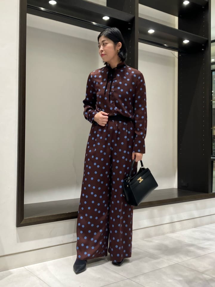 allurevilleのコインドットイージーパンツを使ったコーディネートを紹介します。｜Rakuten Fashion(楽天ファッション／旧楽天ブランドアベニュー)6560190