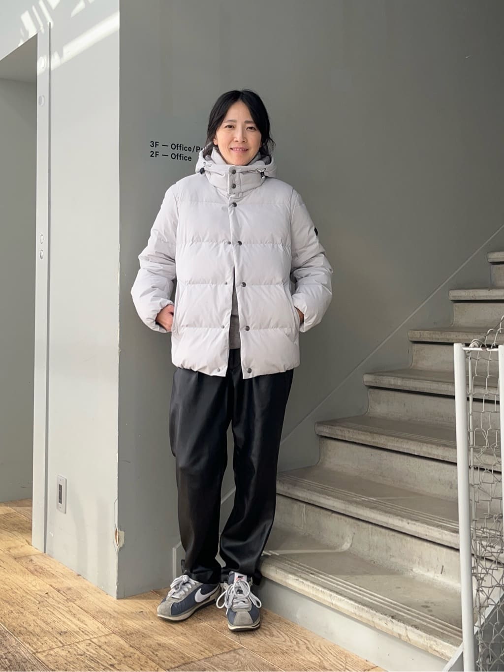 TAKEO KIKUCHIの【Air Palette Knit】ワンポイント カラーニット プルオーバーを使ったコーディネートを紹介します。｜Rakuten Fashion(楽天ファッション／旧楽天ブランドアベニュー)6560393