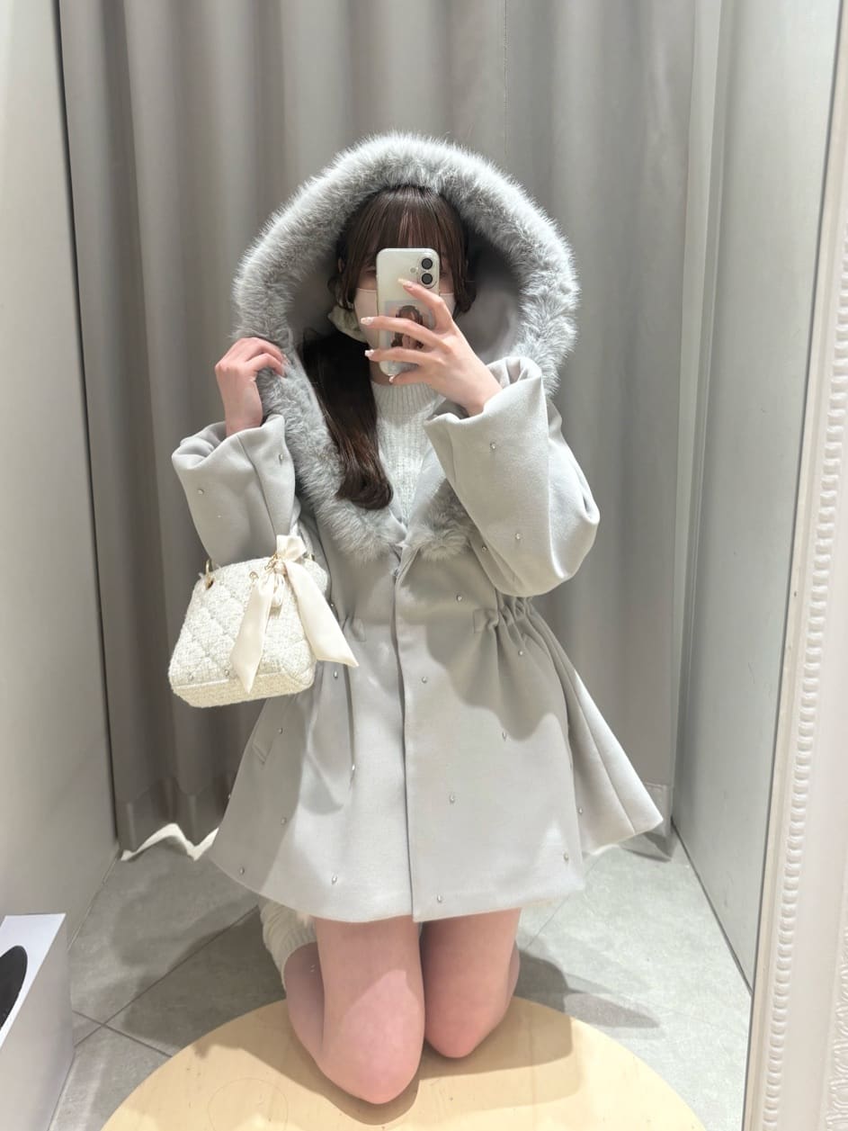 NICE CLAUP フードフェイクファービジューミドルコート グレー one after another NICE CLAUPのフードフェイクファービジューミドル