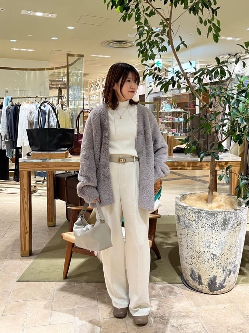 GALLARDAGALANTEの《ウエスト調整自由自在!》スクエアバックルベルトを使ったコーディネートを紹介します。｜Rakuten Fashion(楽天ファッション／旧楽天ブランドアベニュー)6584947