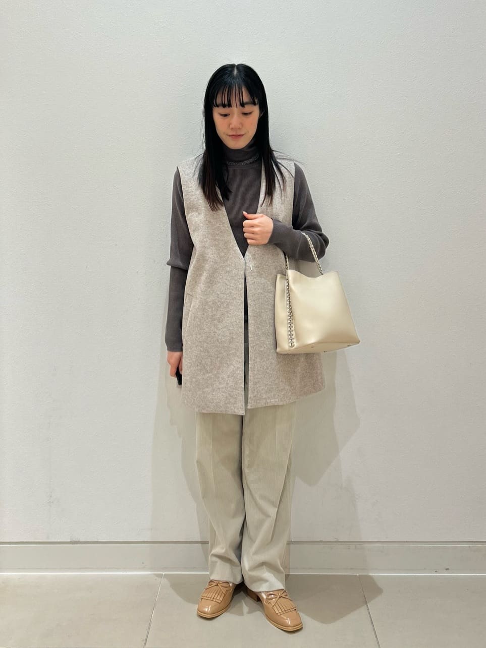UNITED ARROWS LTD. OUTLETのニットメルトン ミドルジレ を使ったコーディネート | Rakuten Fashion ...