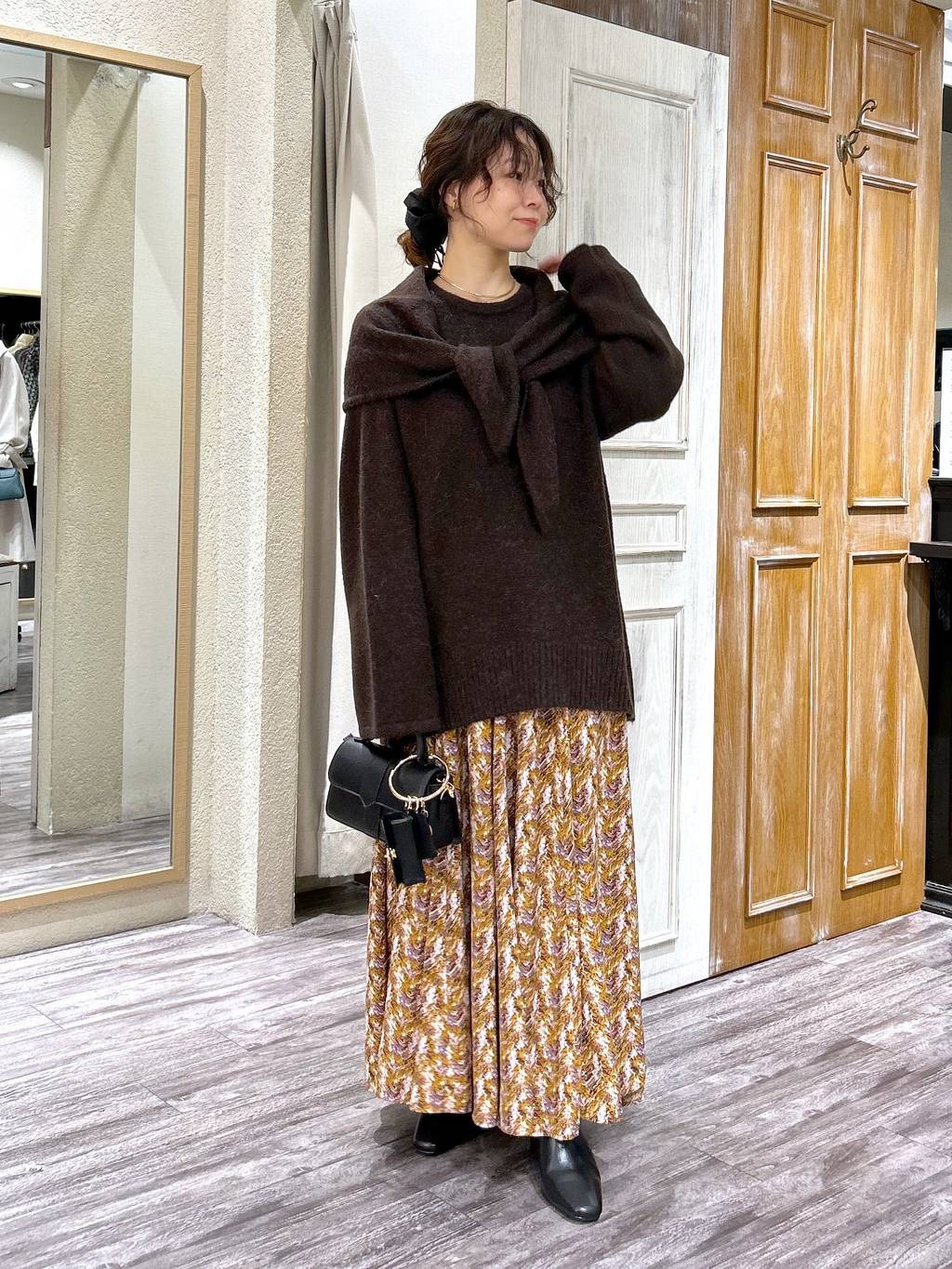 mysty womanのニットストールSETプルオーバーを使ったコーディネートを紹介します。｜Rakuten Fashion(楽天ファッション／旧楽天ブランドアベニュー)6601421