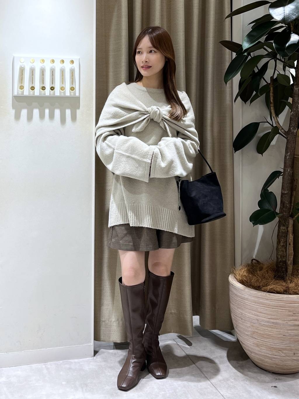 mysty womanのニットストールSETプルオーバーを使ったコーディネートを紹介します。｜Rakuten Fashion(楽天ファッション／旧楽天ブランドアベニュー)6601381