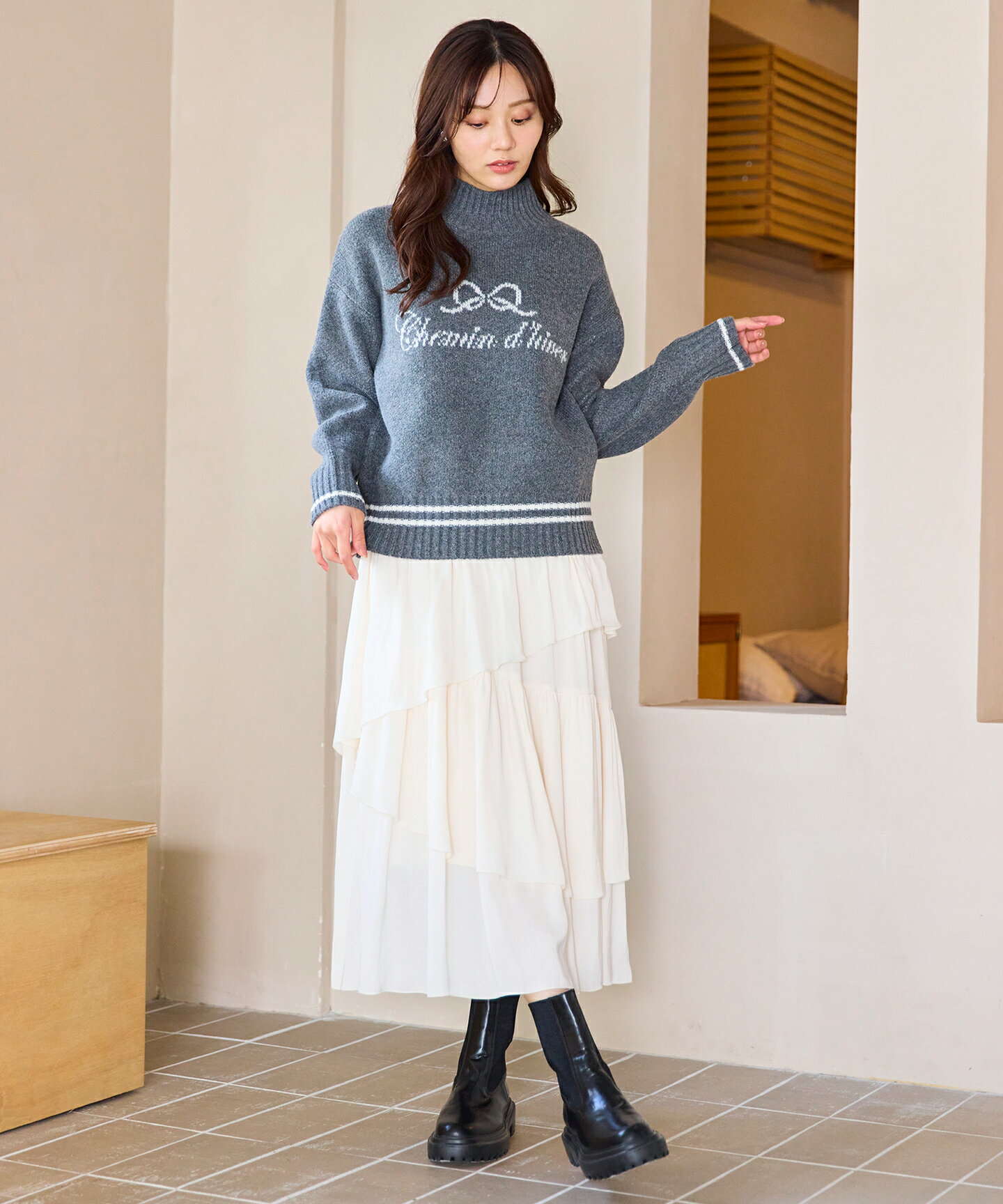 Ferouxのレタードハイネック プルオーバーを使ったコーディネートを紹介します。｜Rakuten Fashion(楽天ファッション／旧楽天ブランドアベニュー)6610970